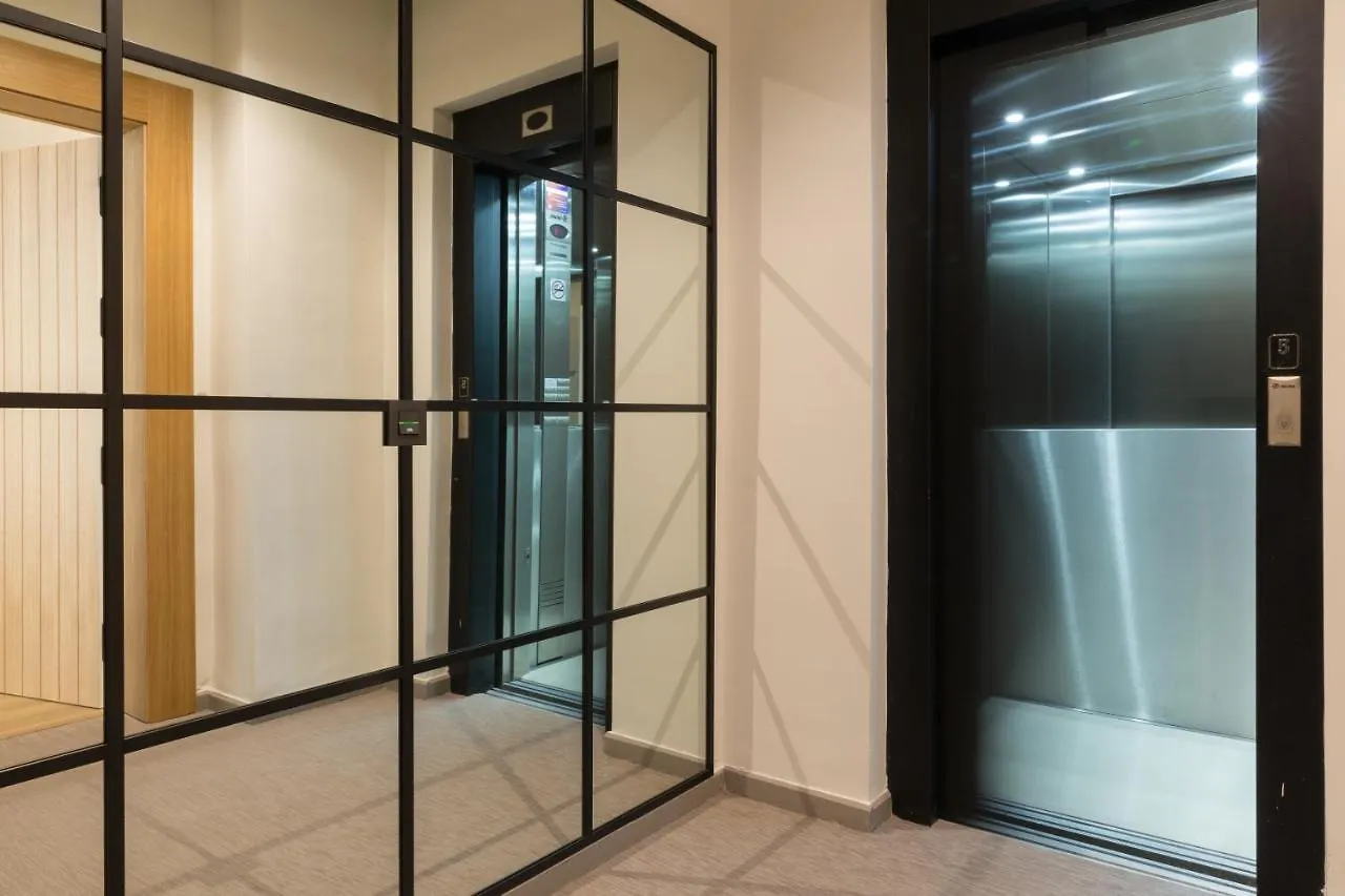 Puerta Catedral Suites Seville Apartment