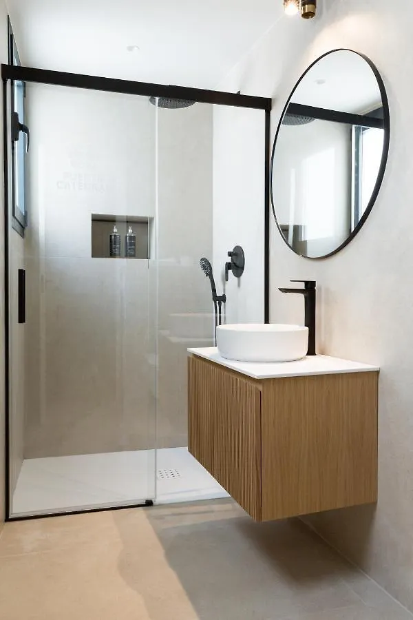 Puerta Catedral Suites Sevilla