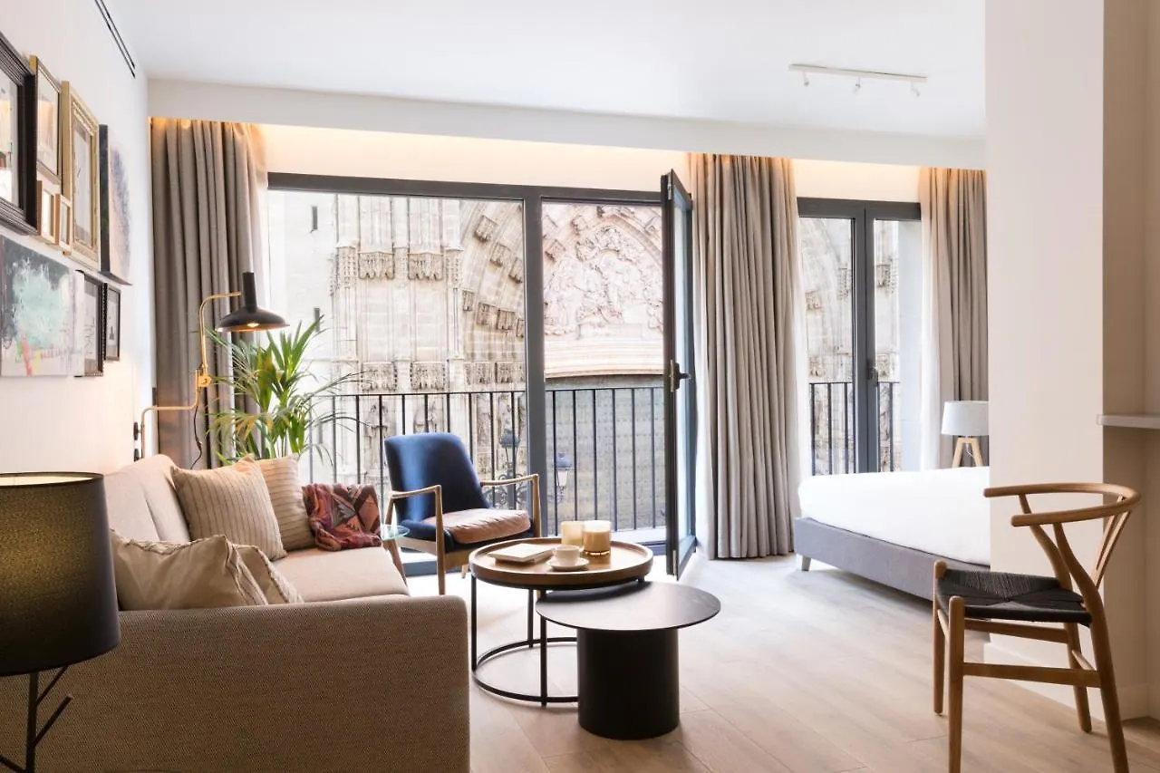 Puerta Catedral Suites Sevilla