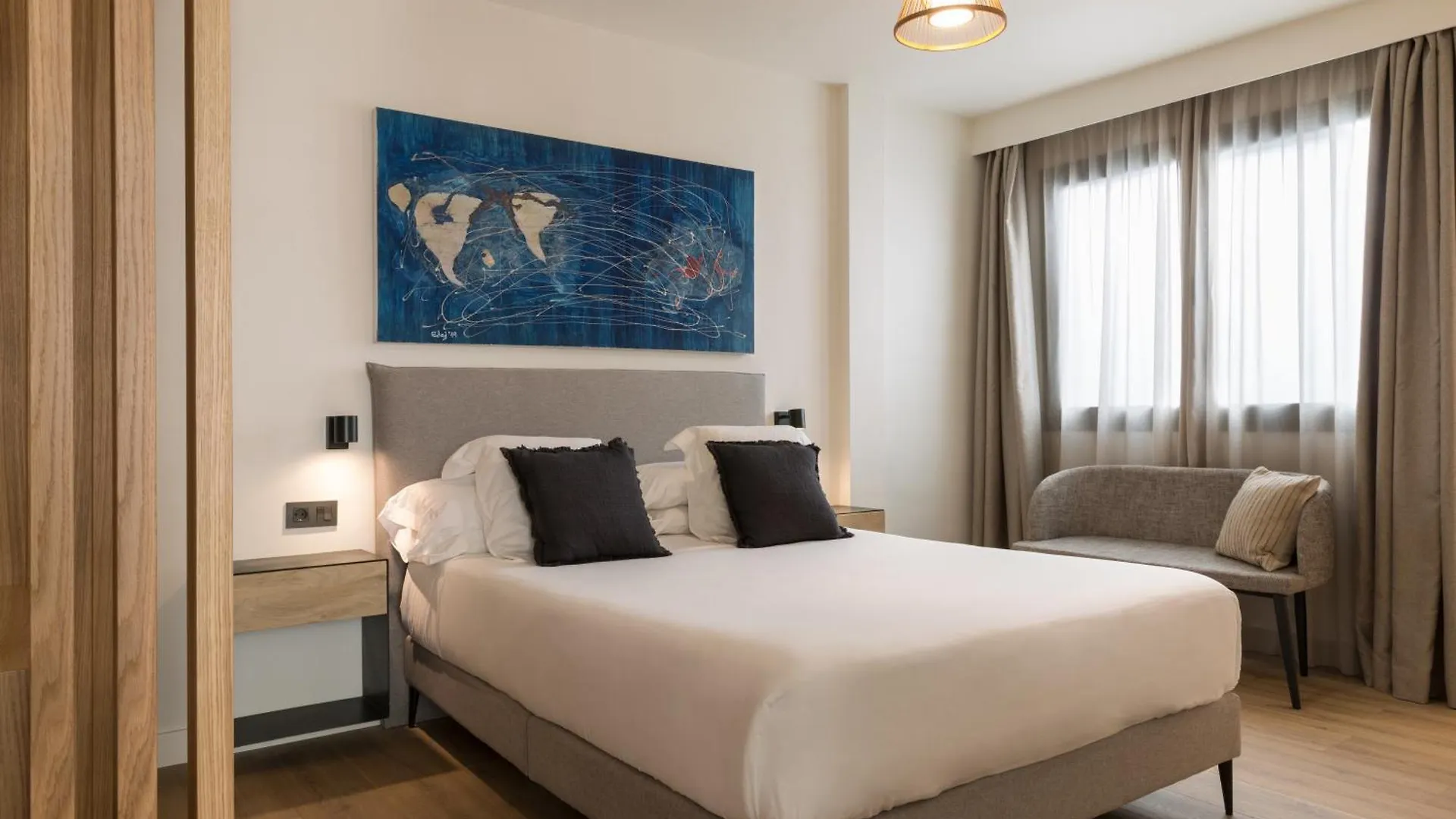 Puerta Catedral Suites Seville 0*,  Spain