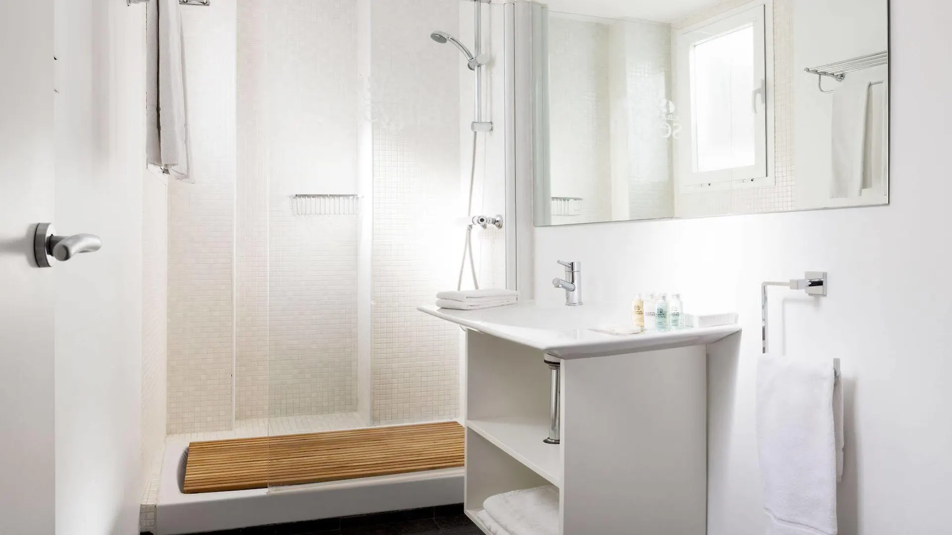 Puerta Catedral Suites Sevilla 0*,